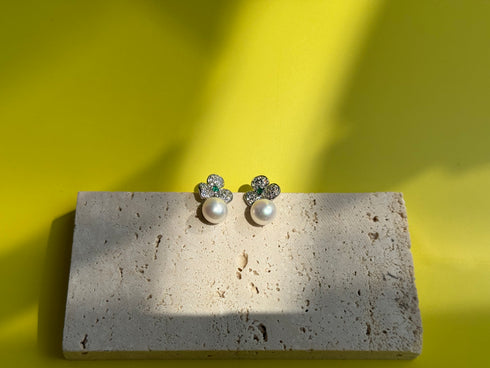 Floral Leaf Green Zirconia Pearl Earrings - Natural Beauty